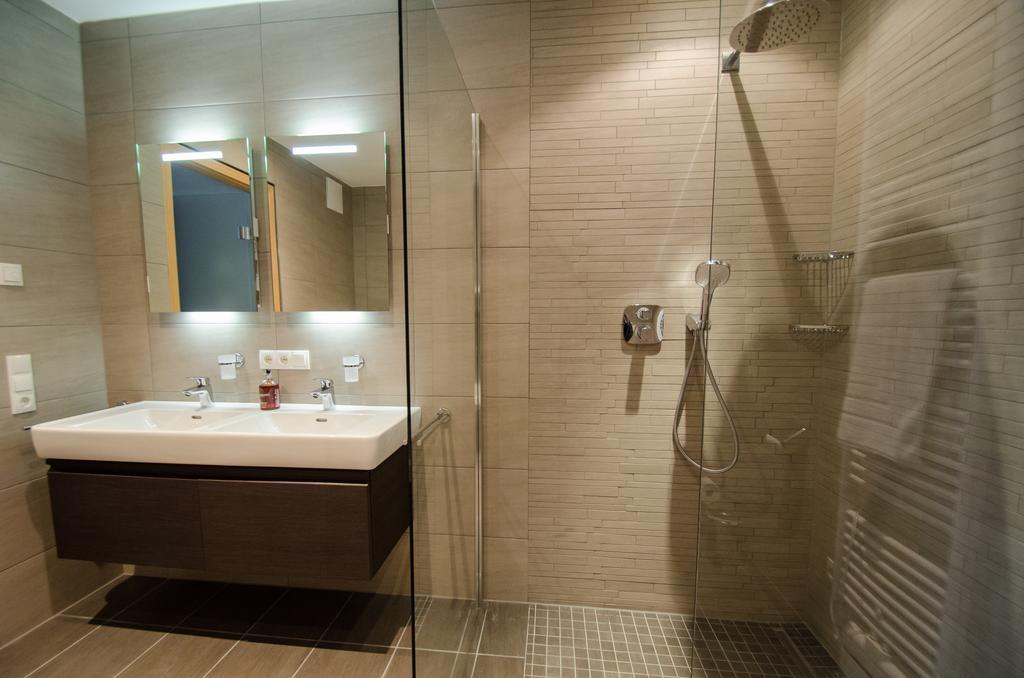 Superb Alpine Lodges By All In One Apartments Zell am See Dış mekan fotoğraf